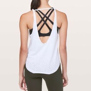 Lululemon set free run tank size 6